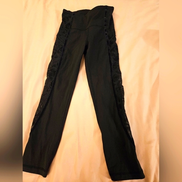Lululemon Wunder Under Black Lace Trim Leggings - Picture 1 of 4